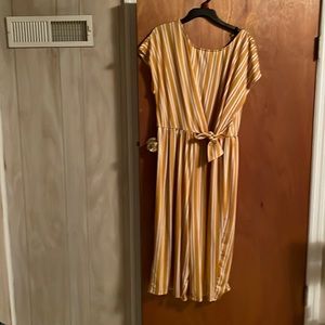 Golden stripe jumper